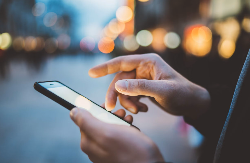 Réduction des droits d’importation des smartphones : des prix en baisse, mais un effet encore limité sur le marché